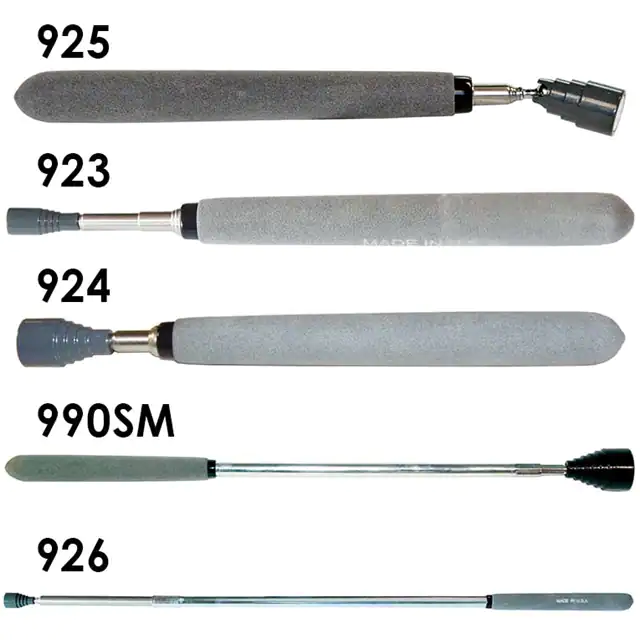 923